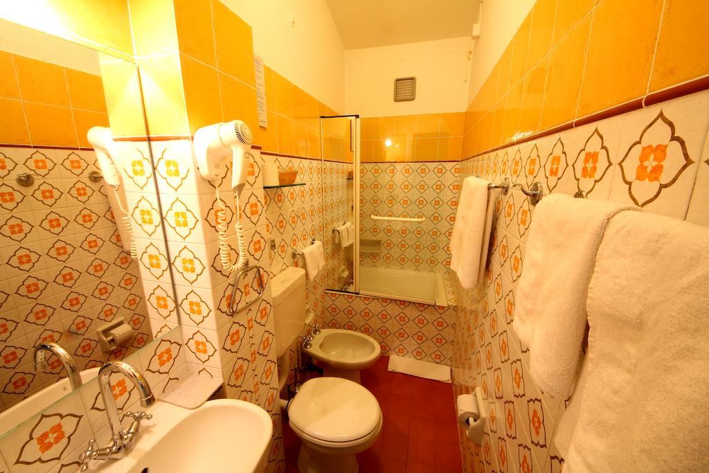 La Favorita Apricale B&B & Ristorante חדר תמונה