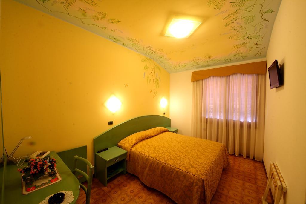 La Favorita Apricale B&B & Ristorante חדר תמונה