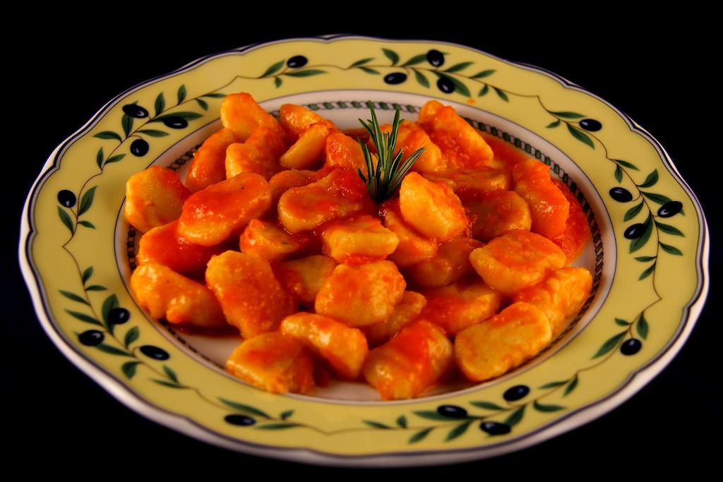 La Favorita Apricale B&B & Ristorante מראה חיצוני תמונה